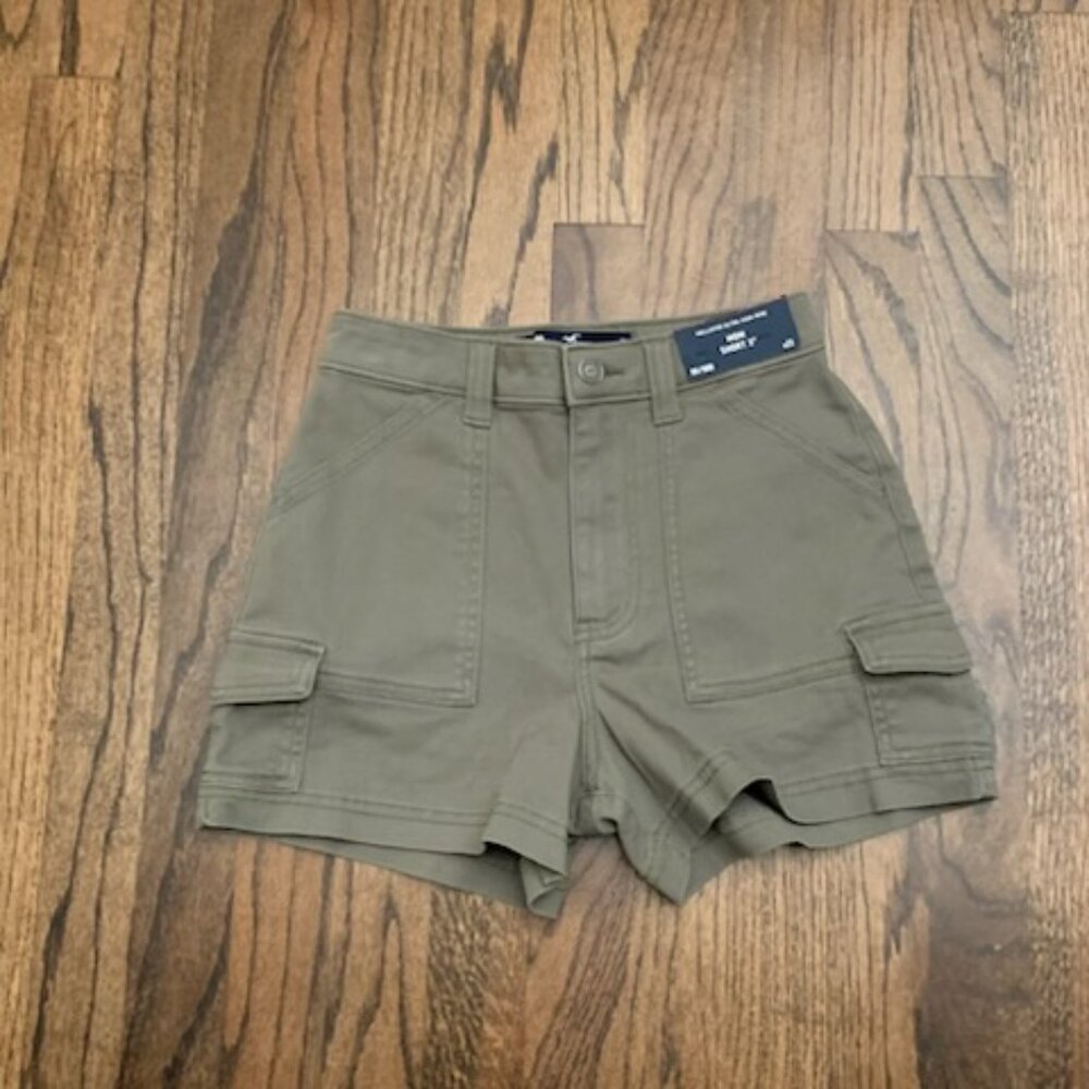 Hollister Ultra High-Rise Mom Shorts Olive Green Cargo 3” Inseam NWT